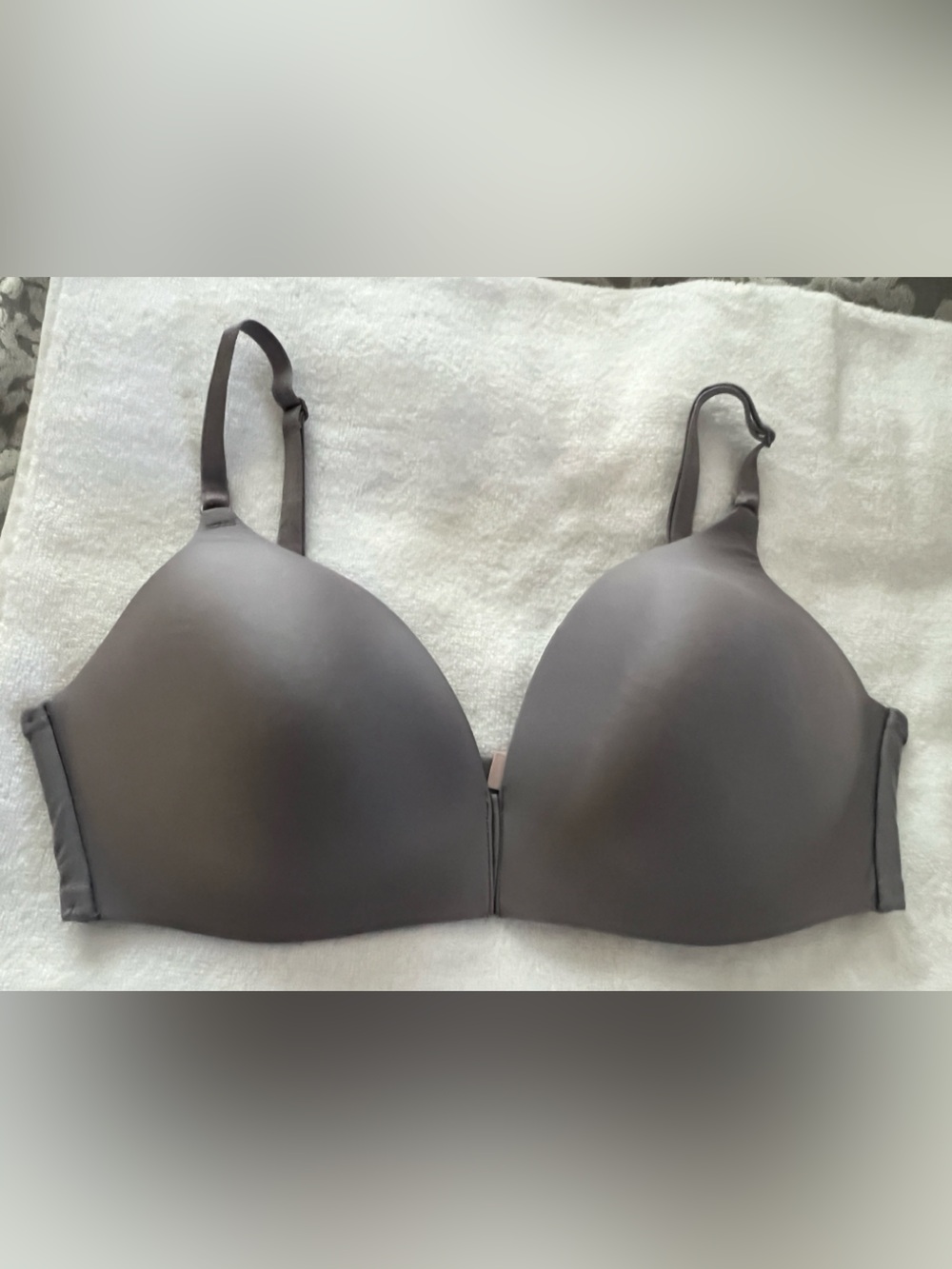 Victoria's Secret Smooth T-Shirt Bra in Charcoal
